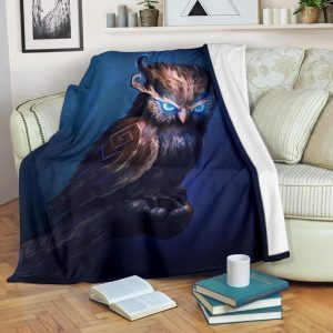 LEGENDARY OWL AMAZING EYES FLEECE BLANKET GIFT FOR FAN